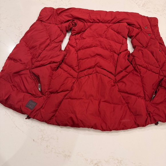 Under Armour Women’s Puffer Vest – Red – Size Small - Picture 5 of 5